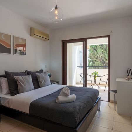 Mia 1-Bedroom Apartment In ลาร์นาคา ภายนอก รูปภาพ