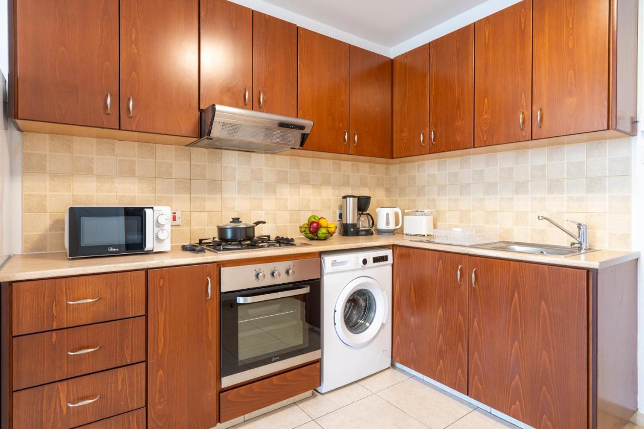 Mia 1-Bedroom Apartment In ลาร์นาคา ภายนอก รูปภาพ